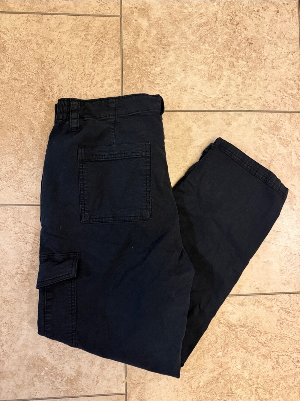 NWOT Women’s American Eagle Outfitters Black Cargo Pants size 16 regular